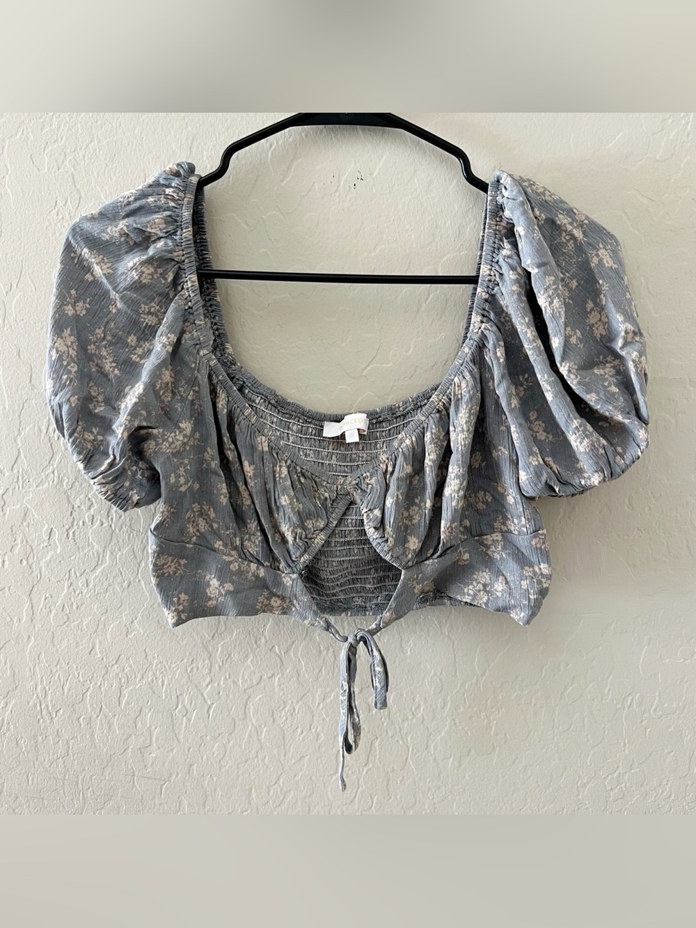 Olivaceous Floral Puff Sleeve Crop Top